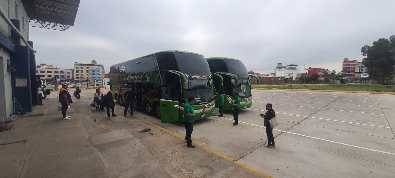 Bus Expreso Capuma unidad 2